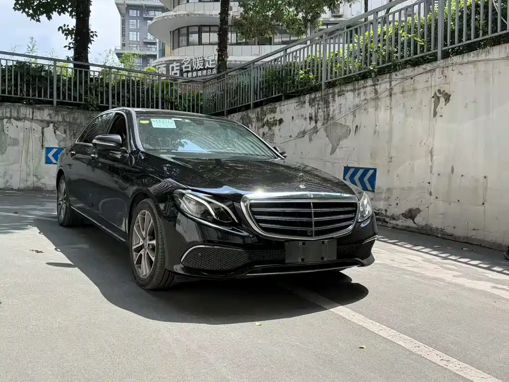 Mercedes-Benz E-Class 2019 — фото 3