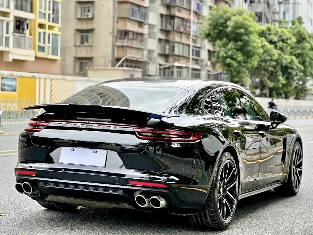 Porsche Panamera 2019 — фото 10