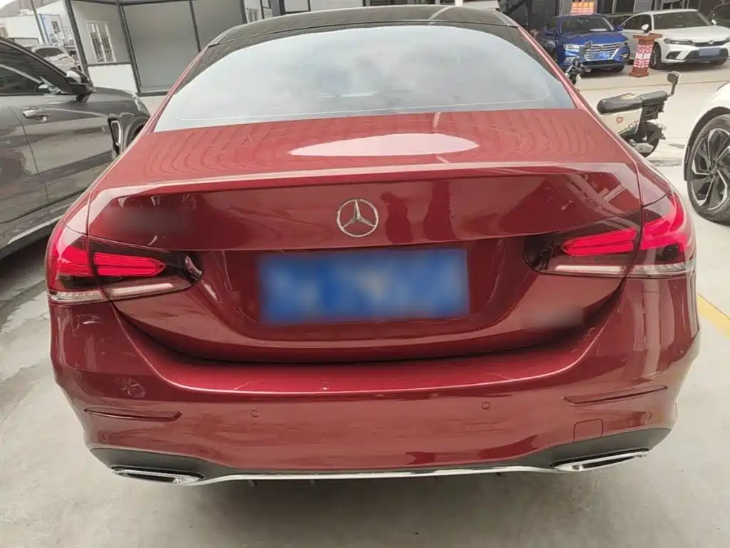 Mercedes-Benz A-Class 2019 — фото 6