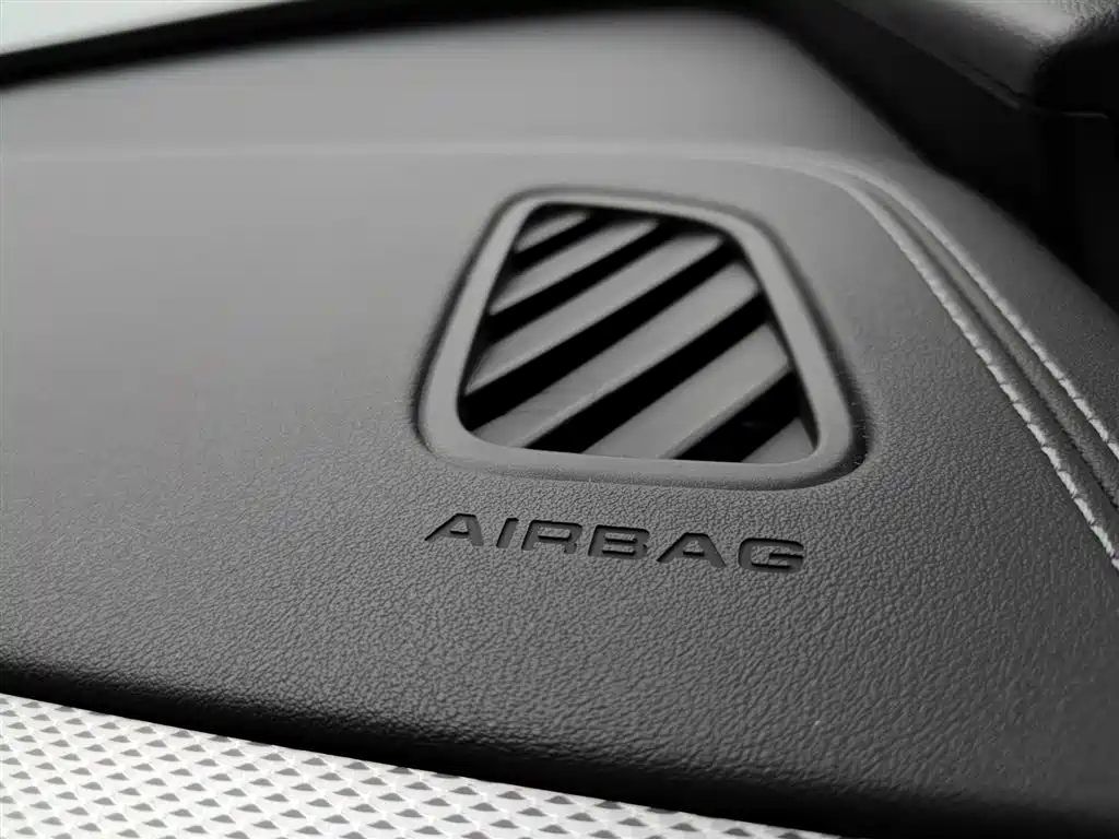 Audi Q6L e-tron 2025 — фото 14