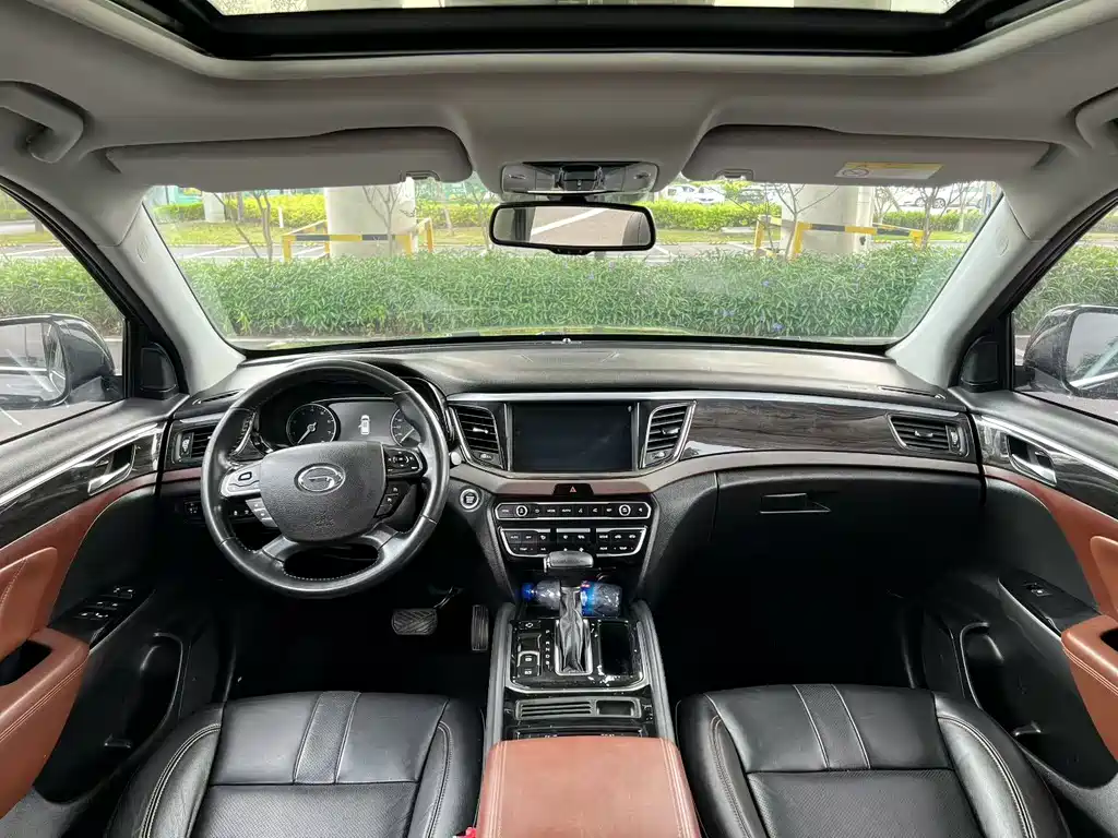 GAC Motor Trumpchi GS8 2017 — фото 8