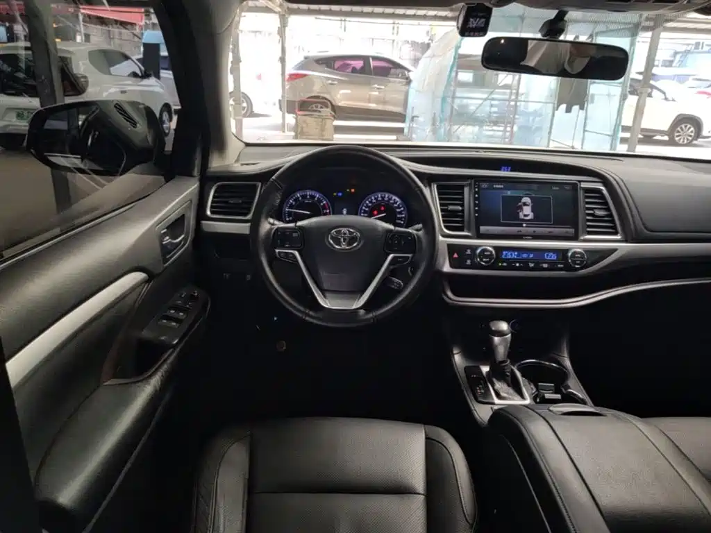 Toyota Highlander 2016 — фото 11