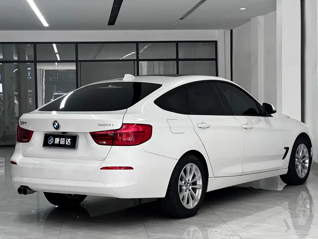BMW 3 Series GT 2017 — фото 13