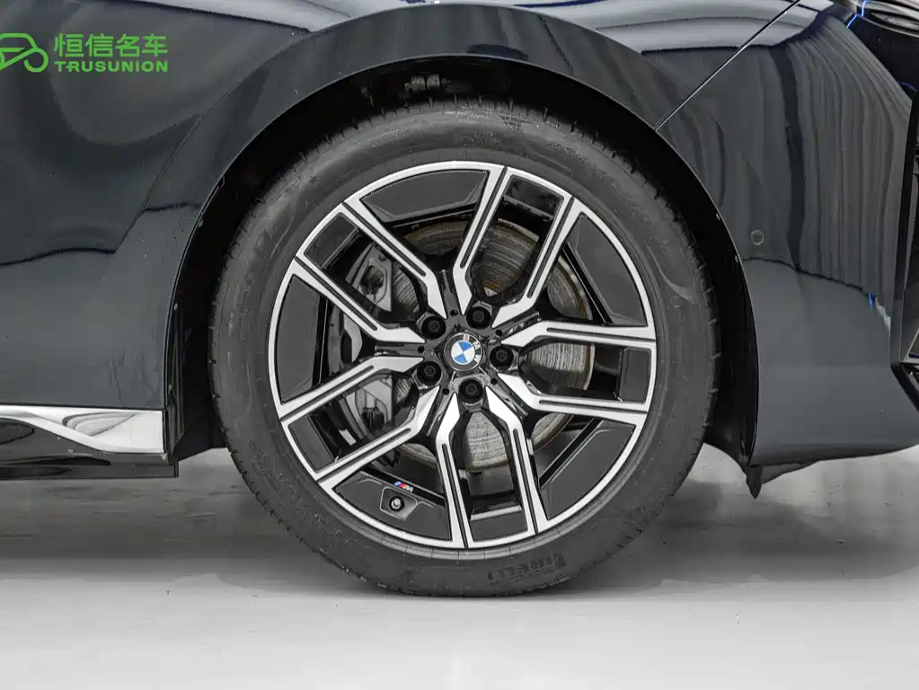 BMW i7 2023 — фото 11