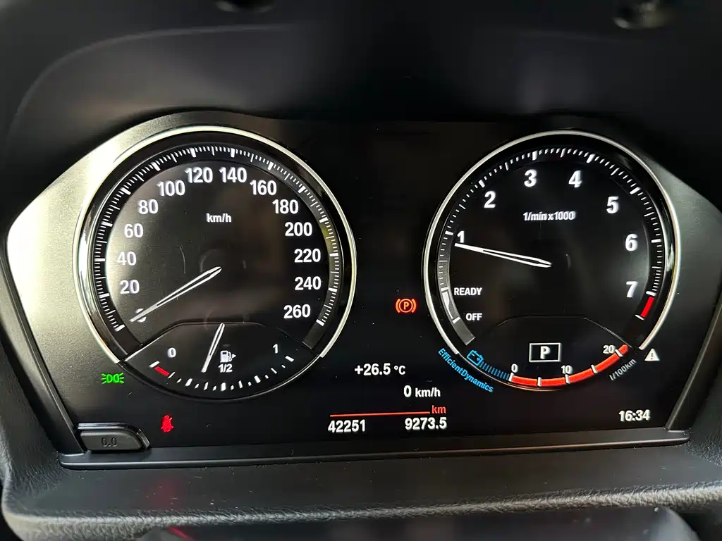 BMW 1 Series 2021 — фото 16