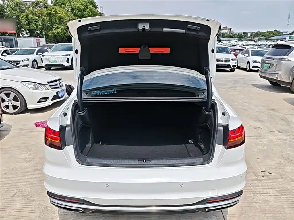 Audi A4L 2021 — фото 19