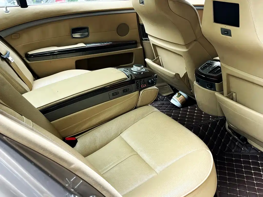 BMW 7 Series 2008 — фото 15