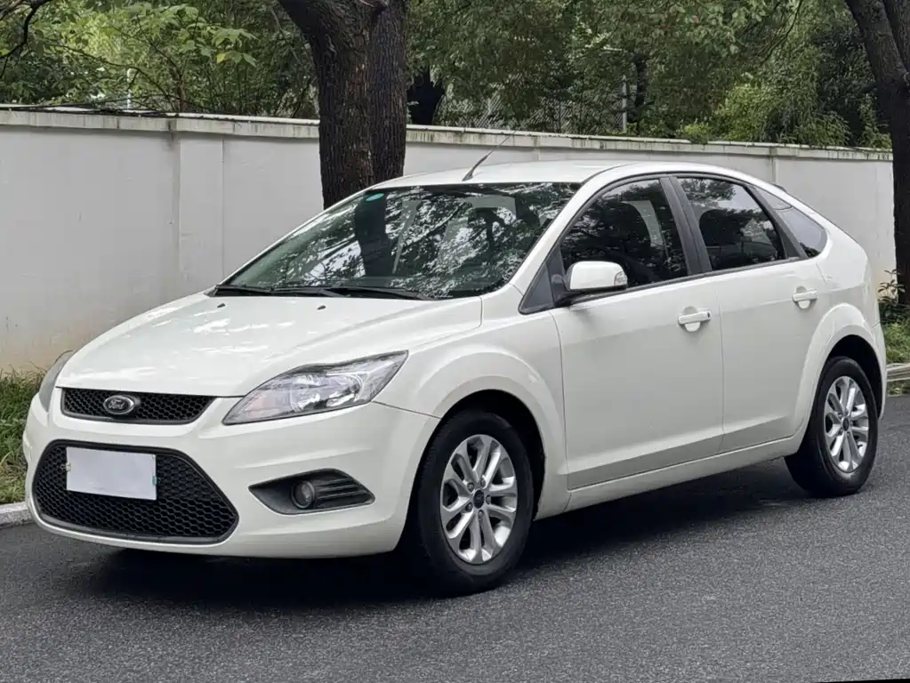 Ford Focus 2013 — фото 2