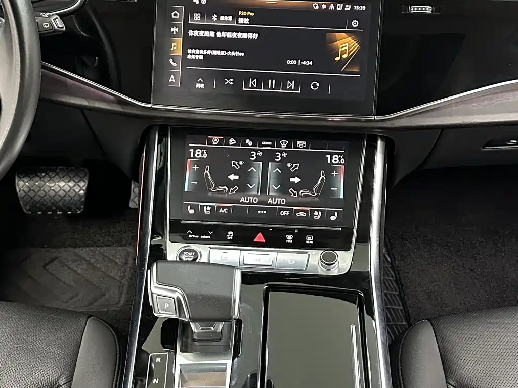 Audi Q8 2023 — фото 15