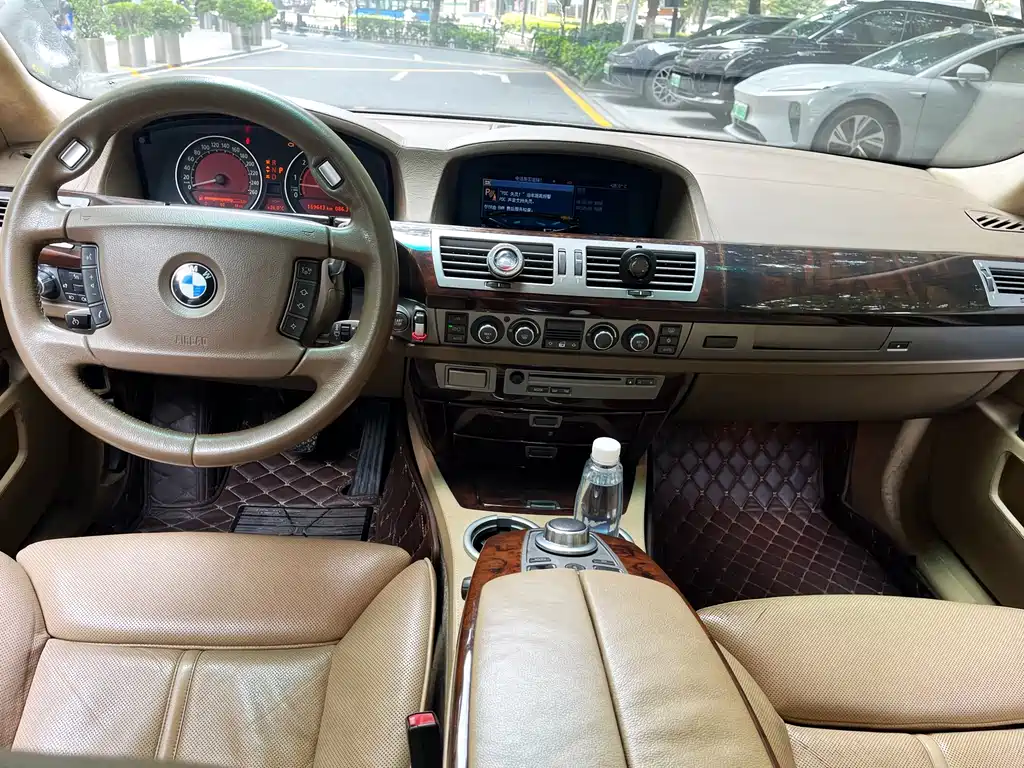 BMW 7 Series 2008 — фото 12