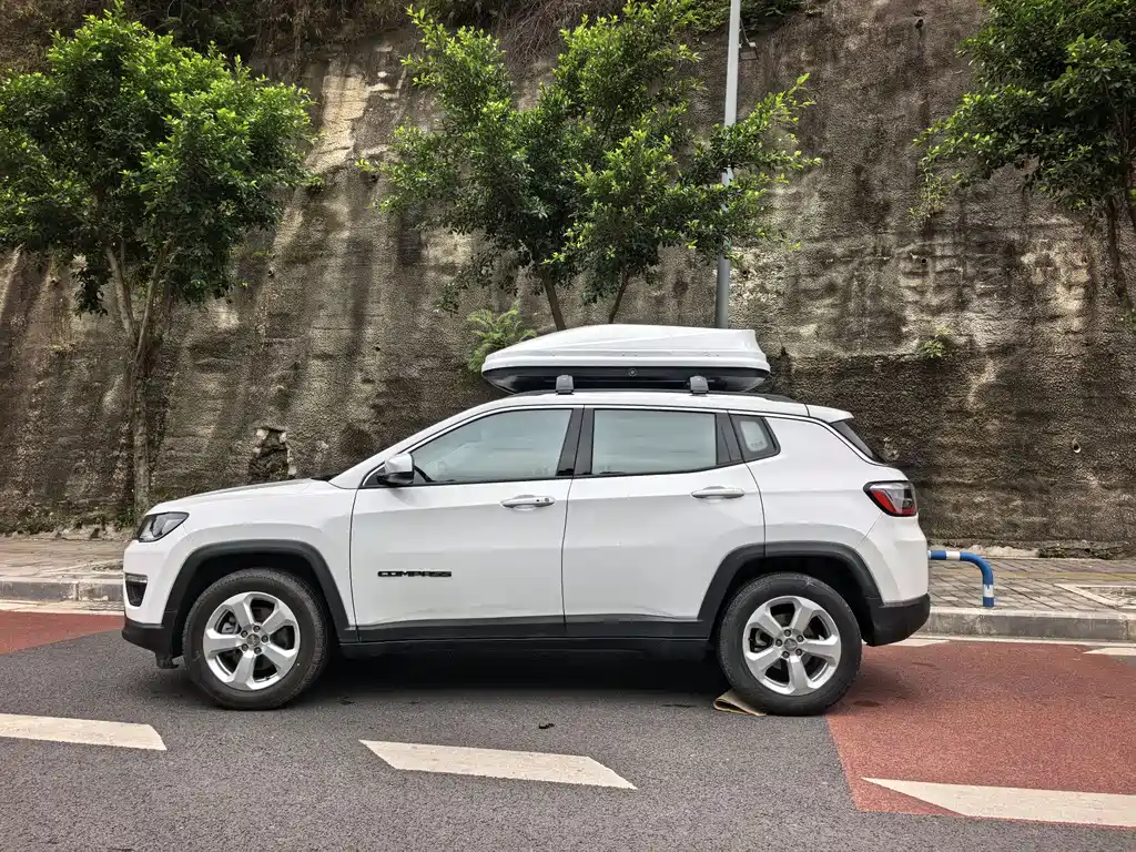 Jeep Compass 2017 — фото 4