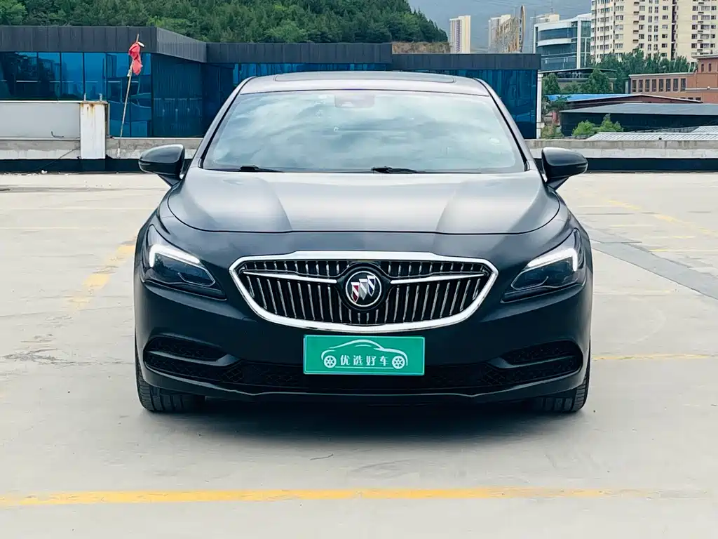 Buick LaCrosse 2017 — фото 2