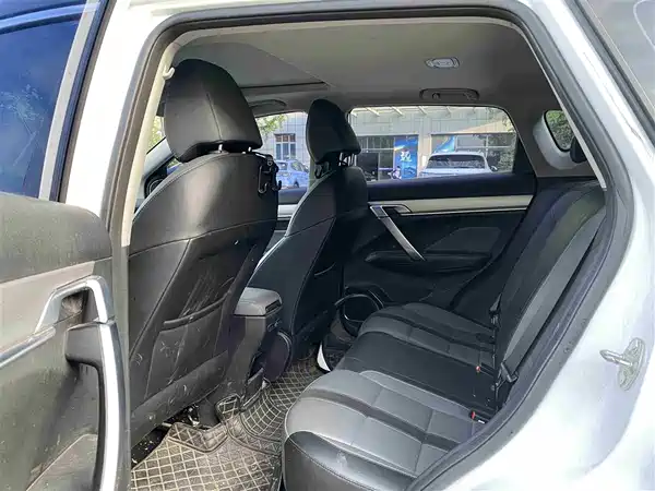 Geely Binyue 2022