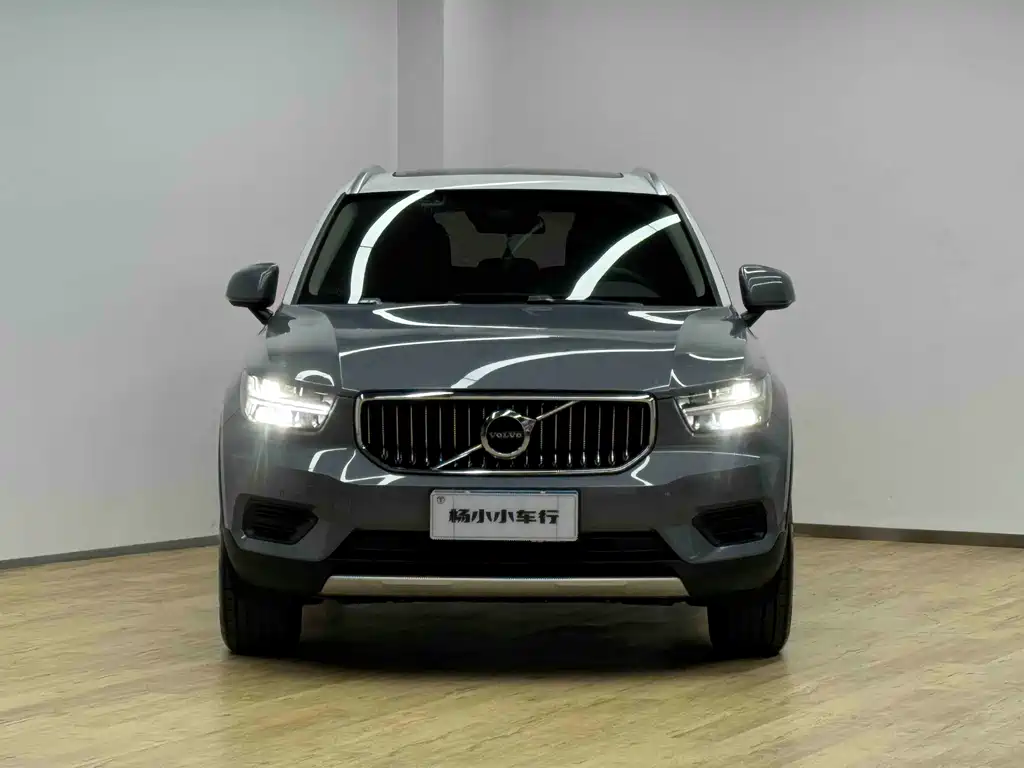 Volvo XC40 2021 — фото 3