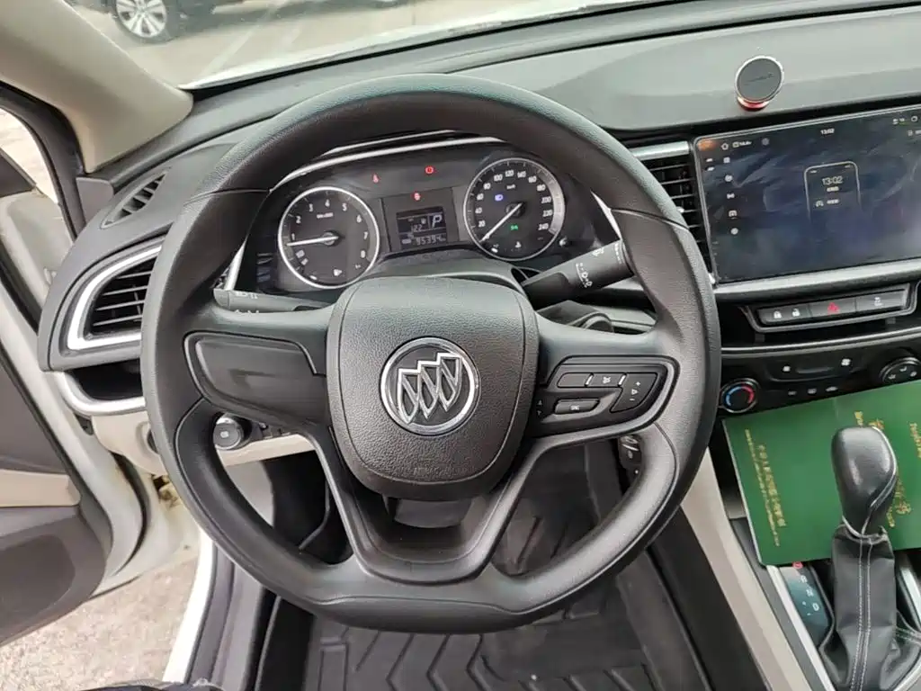 Buick Excelle 2017 — фото 11