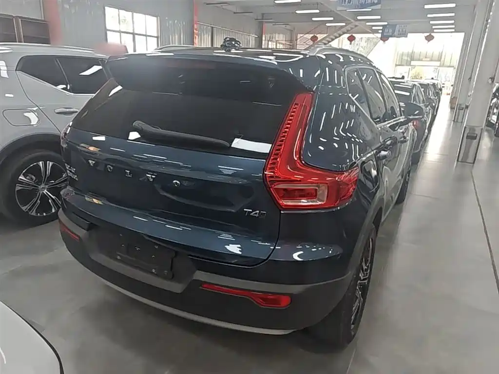 Volvo XC40 2021 — фото 7