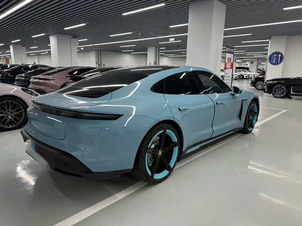 Porsche Taycan 2023 — фото 17