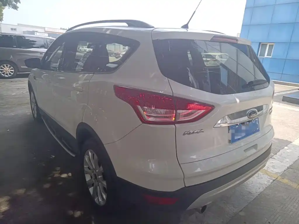 Ford Kuga 2015 — фото 5