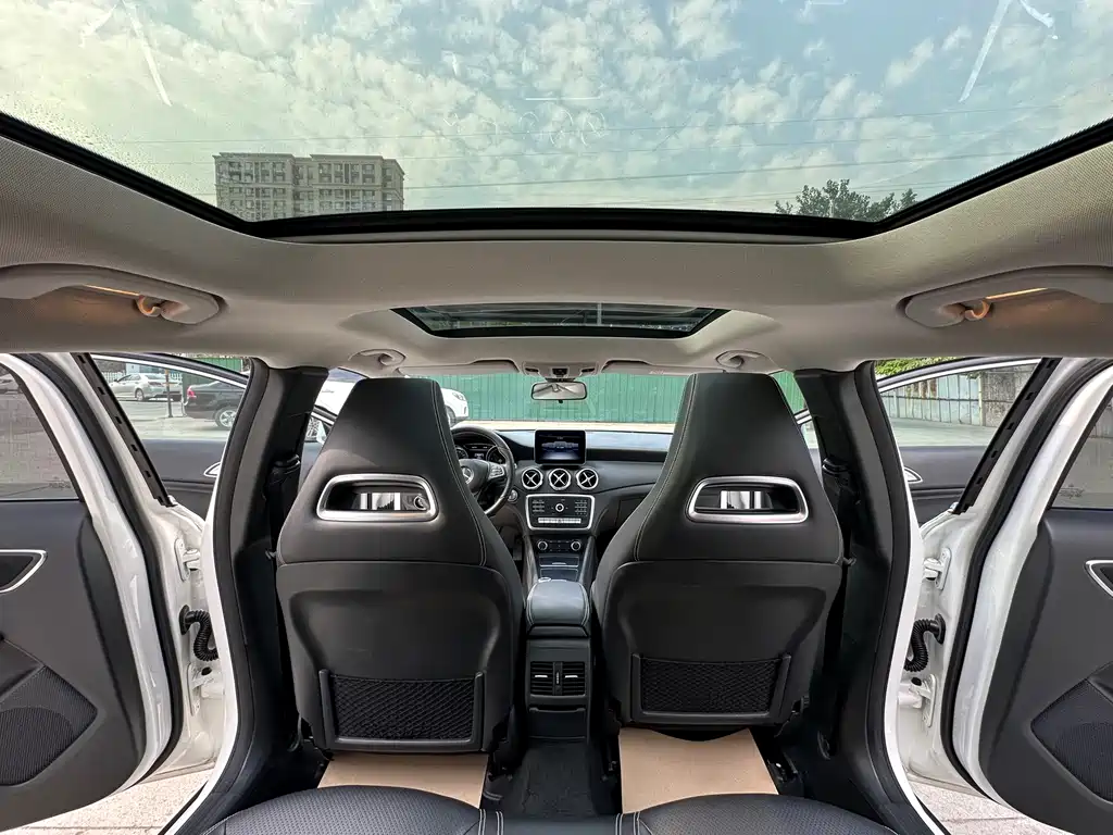 Mercedes-Benz GLA 2018 — фото 21