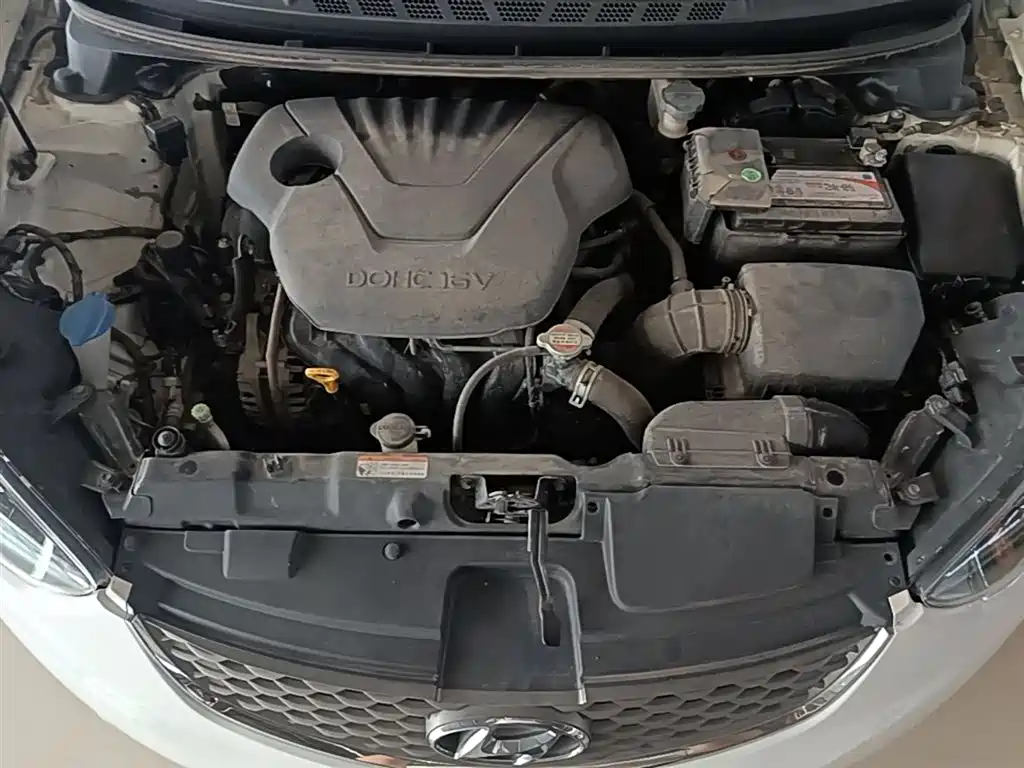 Hyundai Elantra Langdong 2018 — фото 19