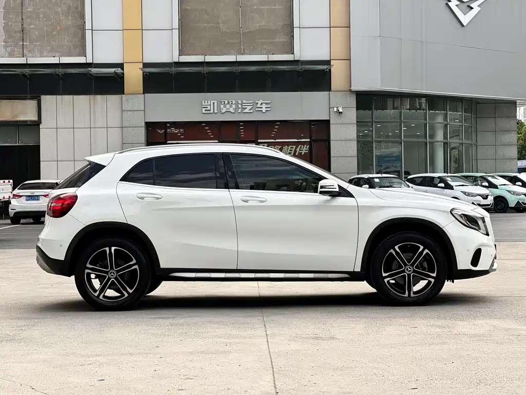 Mercedes-Benz GLA 2018 — фото 8