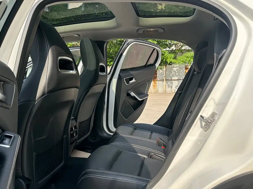 Mercedes-Benz GLA 2018 — фото 18