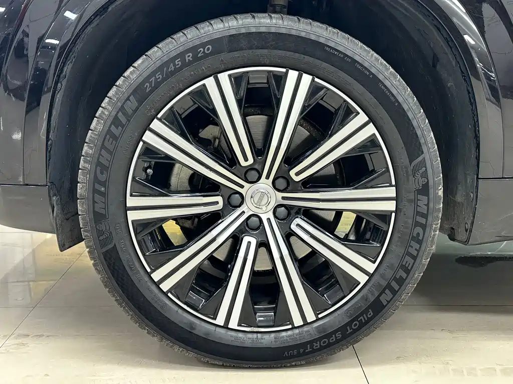Volvo XC90 2022 — фото 26