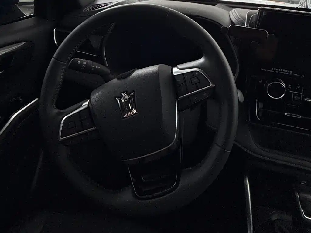 Toyota Crown Kluger 2023 — фото 16