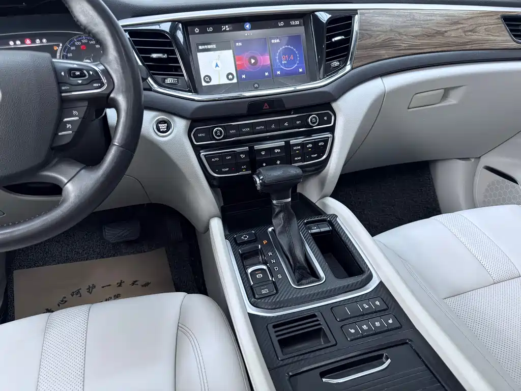 GAC Motor Trumpchi GS8 2017 — фото 7