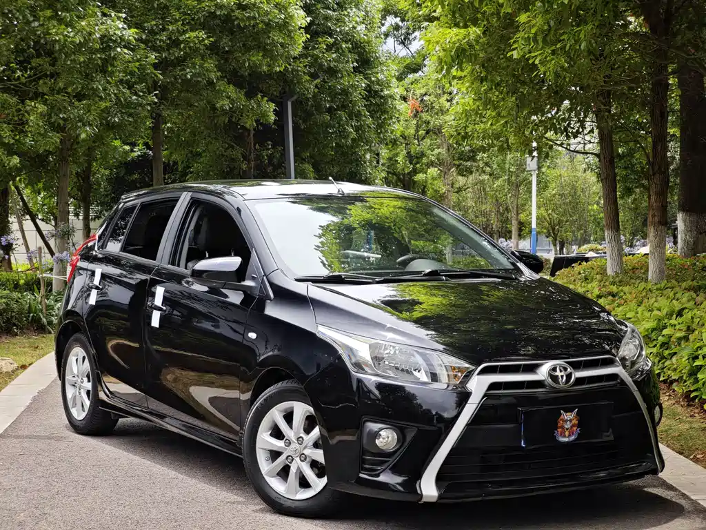 Toyota Yaris L 2014 — фото 3