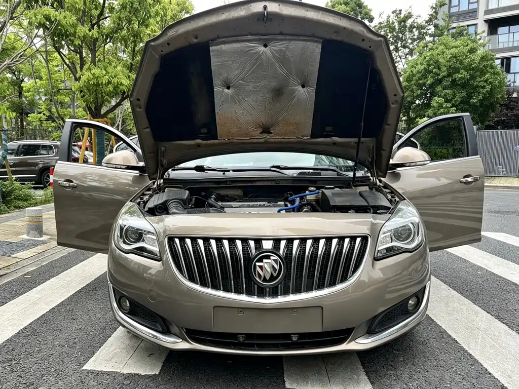 Buick Regal 2015 — фото 9