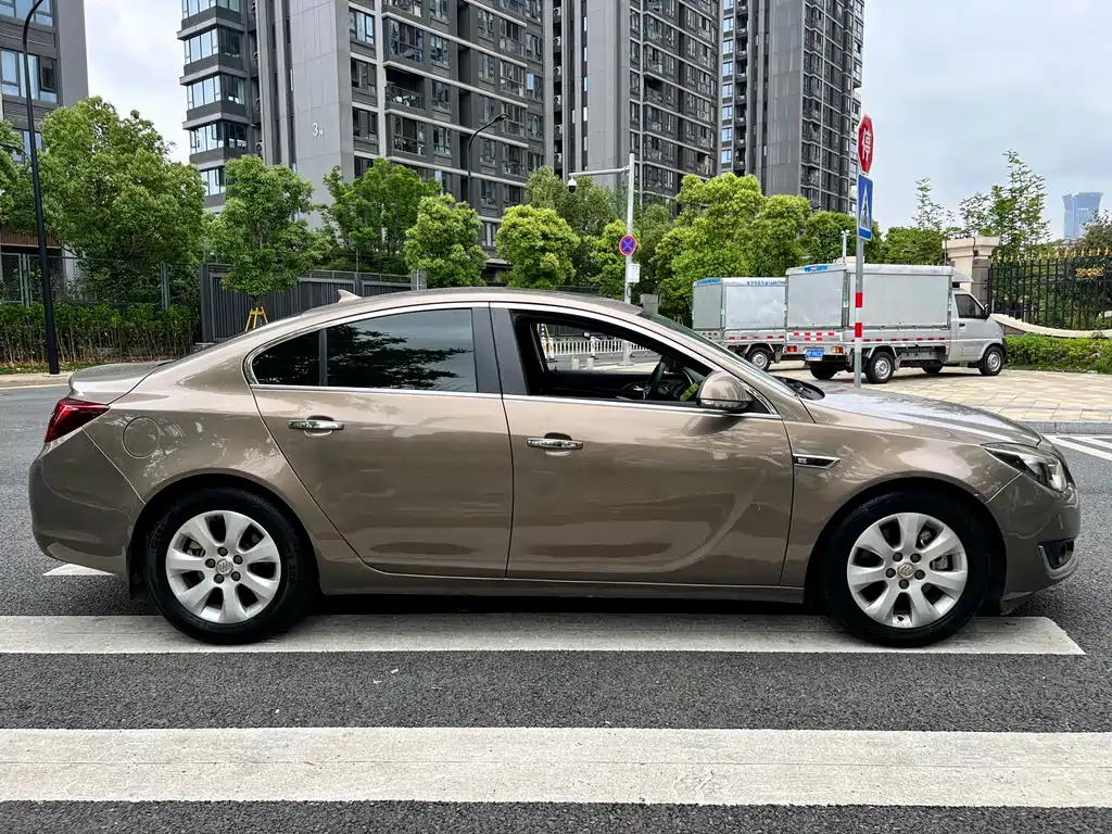 Buick Regal 2015 — фото 4