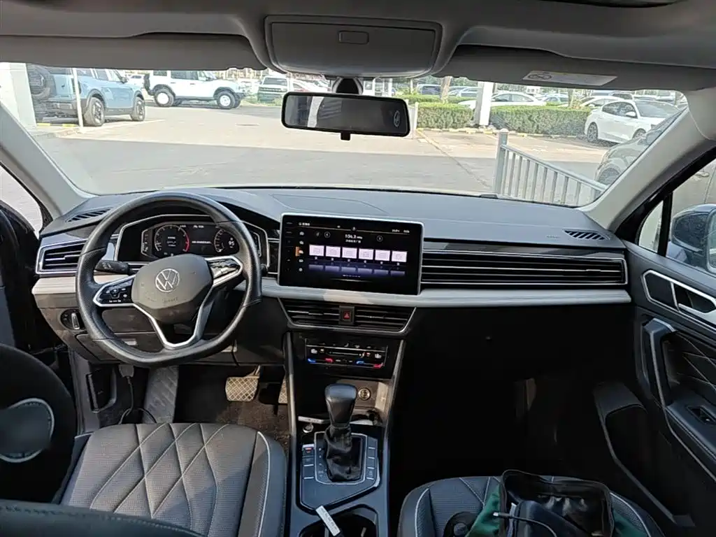 Volkswagen Tiguan L 2022 — фото 10