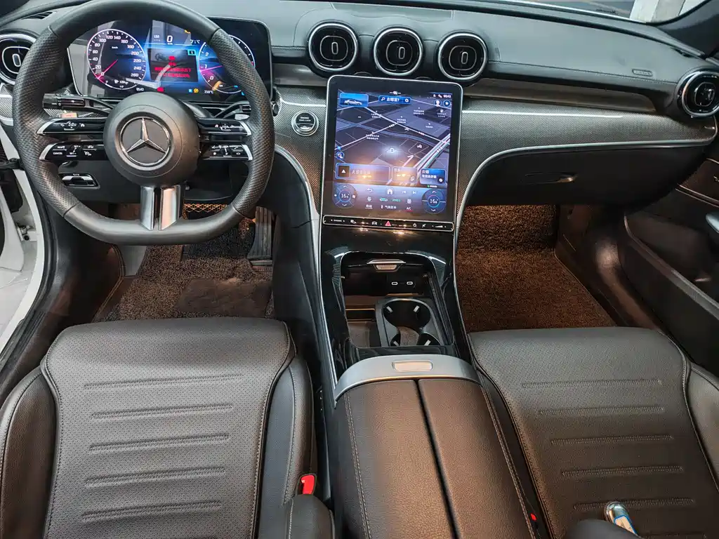 Mercedes-Benz C-Class 2023 — фото 4