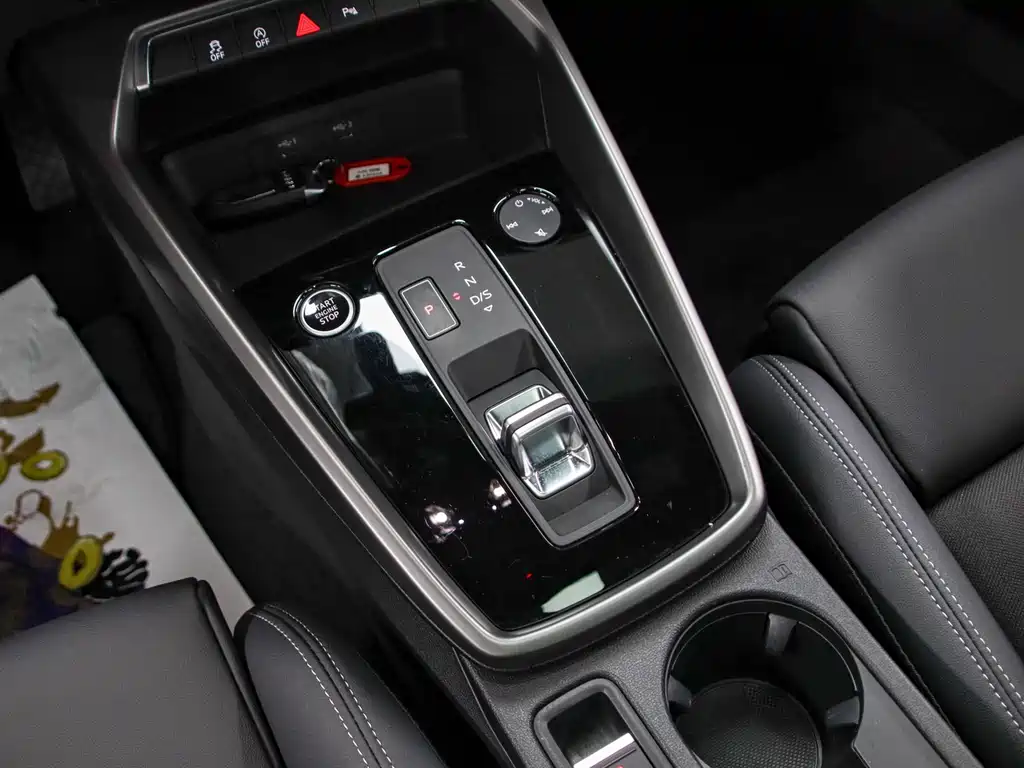 Audi A3 2022 — фото 11