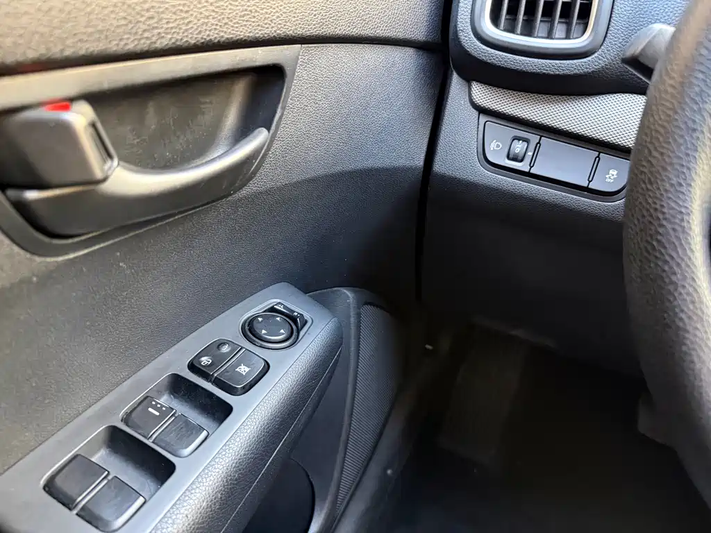 Kia KX3 2016 — фото 13