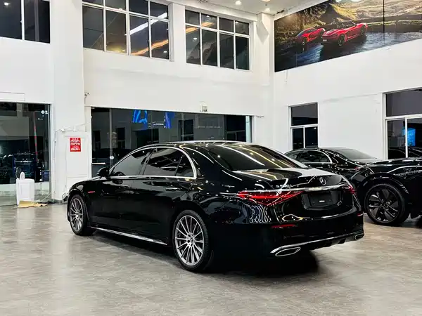Mercedes-Benz S-Class 2024