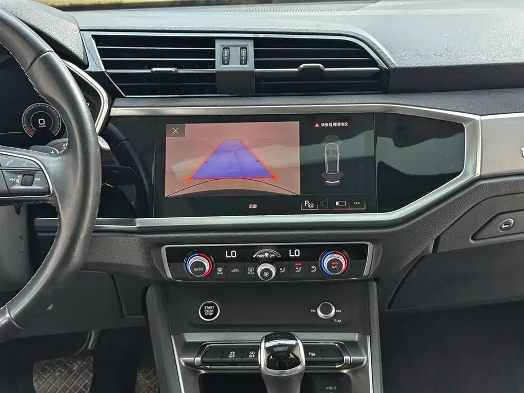 Audi Q3 2022 — фото 10