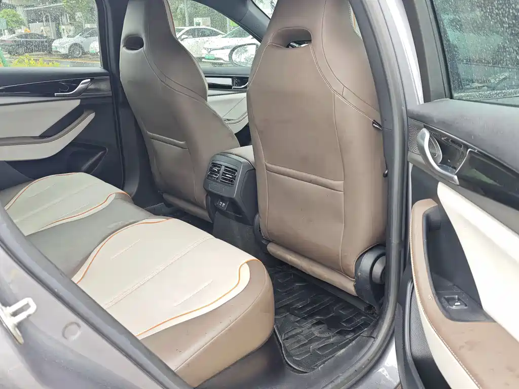 BYD Qin PLUS 2023 — фото 10