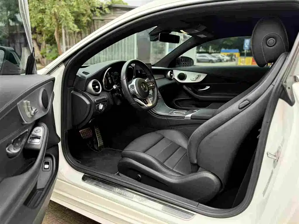 Mercedes-Benz C-Class 2020