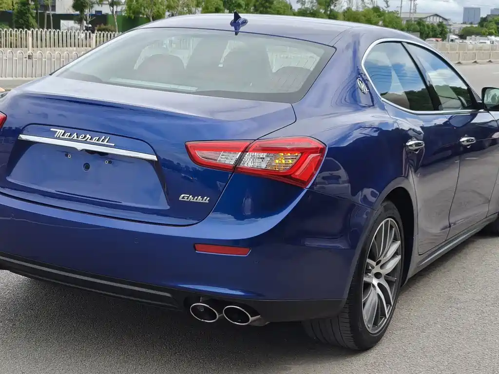 Maserati Ghibli 2015 — фото 9
