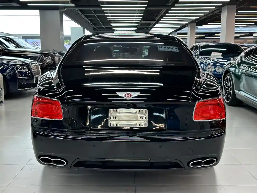 Bentley Flying Spur 2018 — фото 4