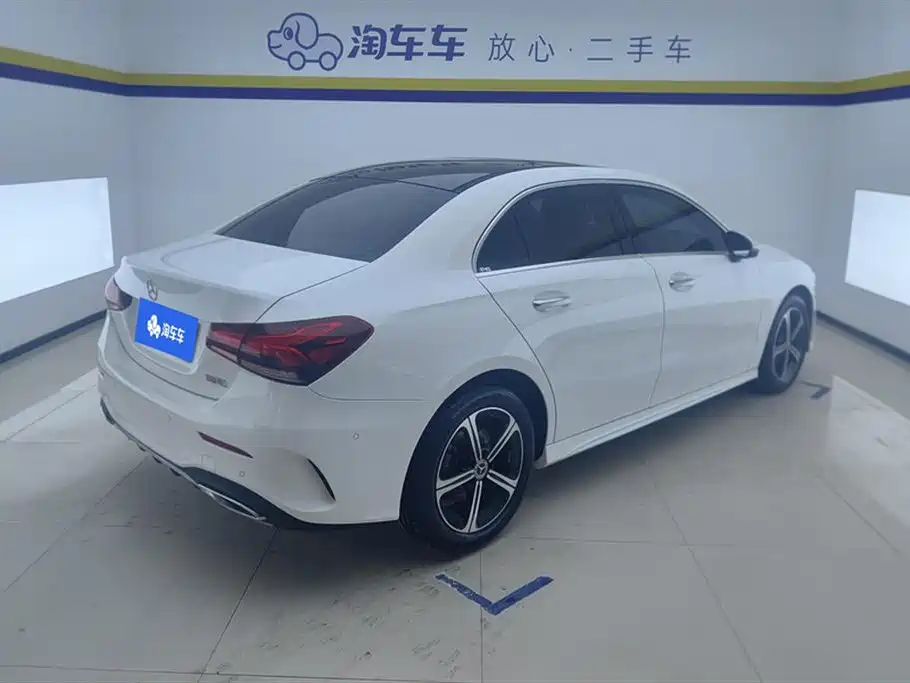 Mercedes-Benz A-Class 2023 — фото 3