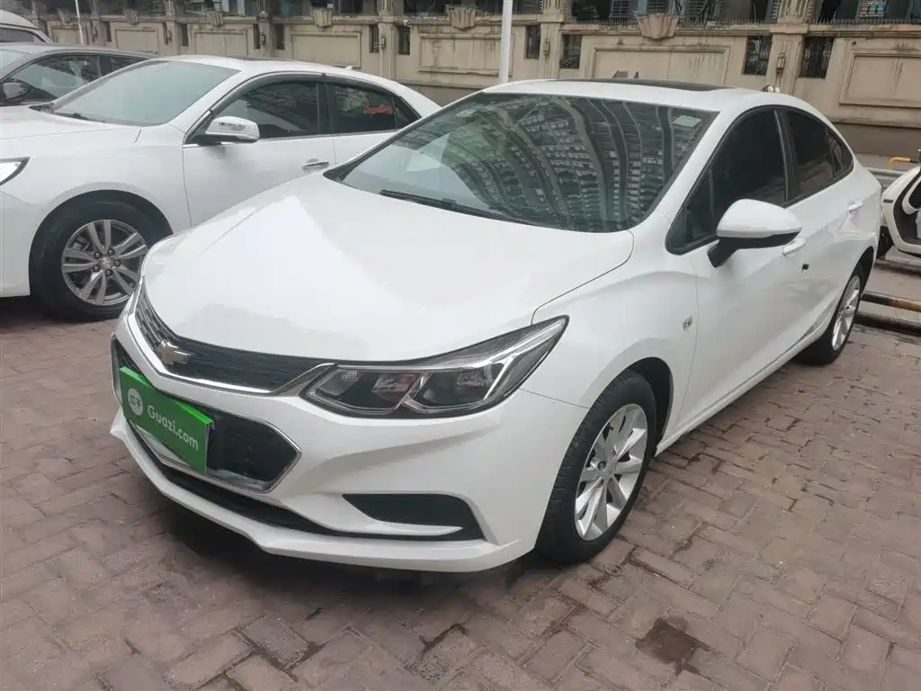 Chevrolet Cruze 2018 — фото 1
