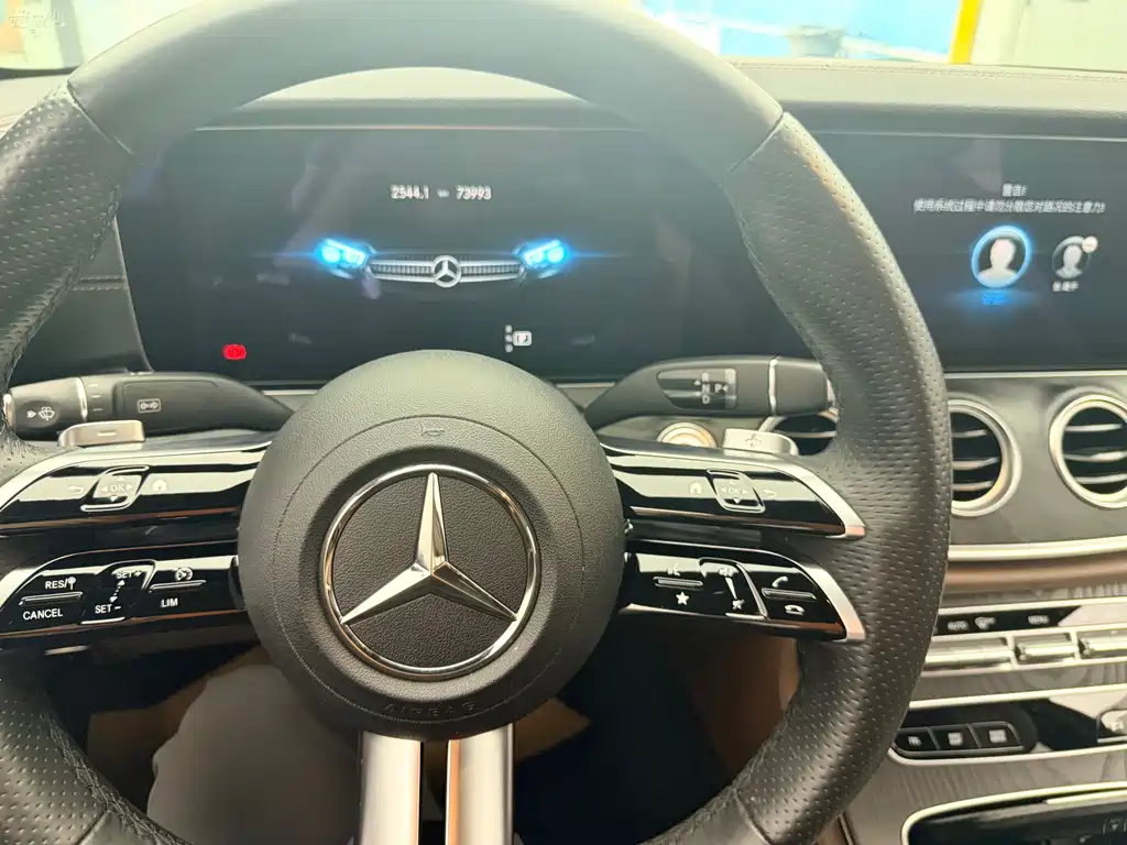 Mercedes-Benz E-Class 2023 — фото 14