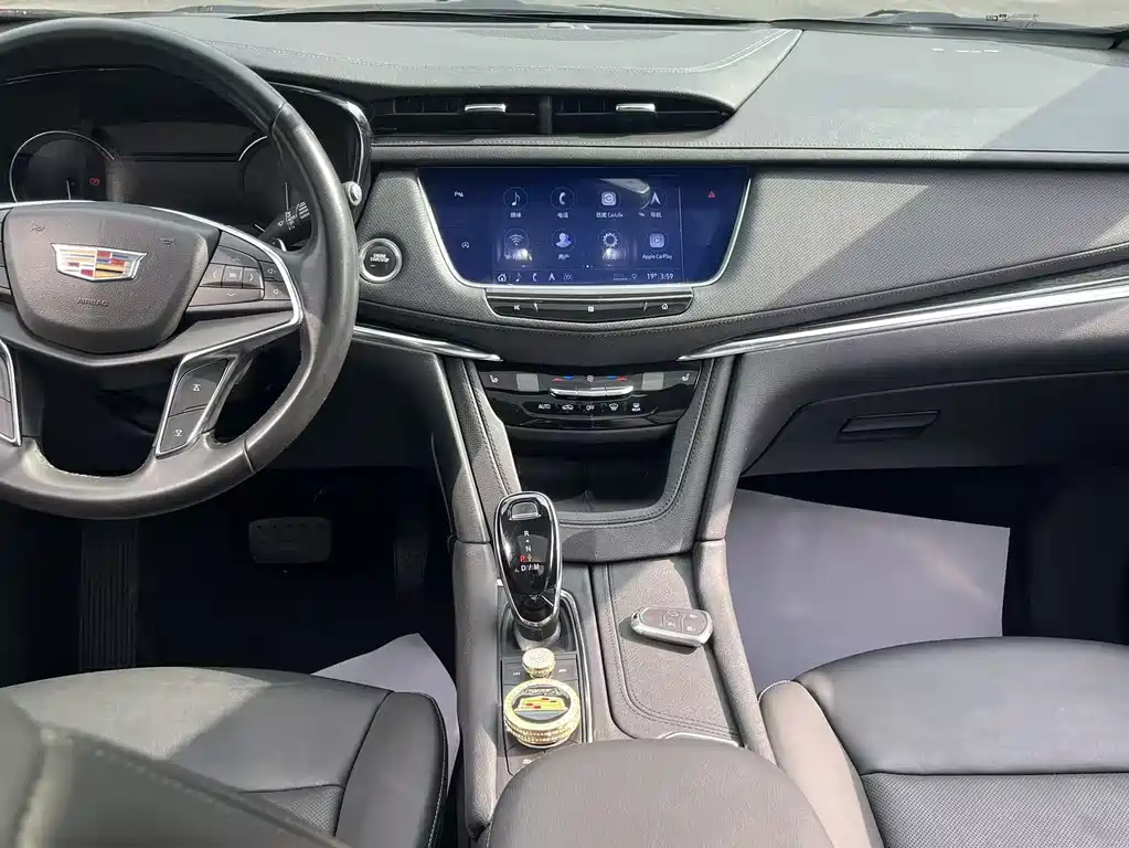 Cadillac XT5 2020 — фото 9