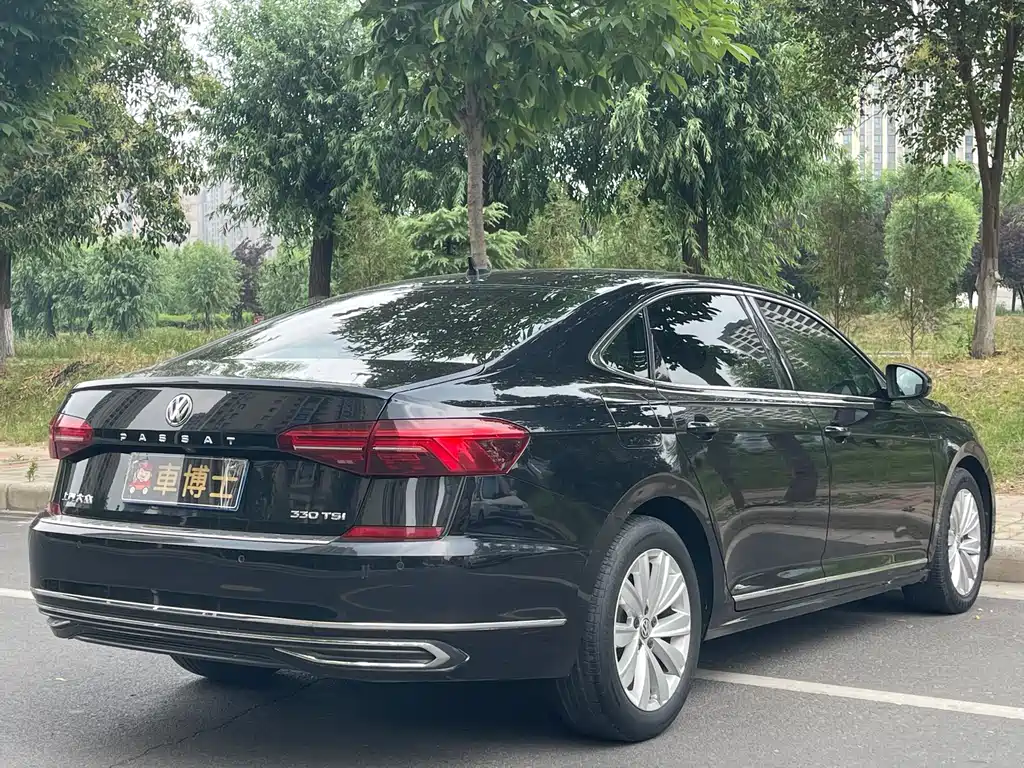 Volkswagen Passat 2020 — фото 9