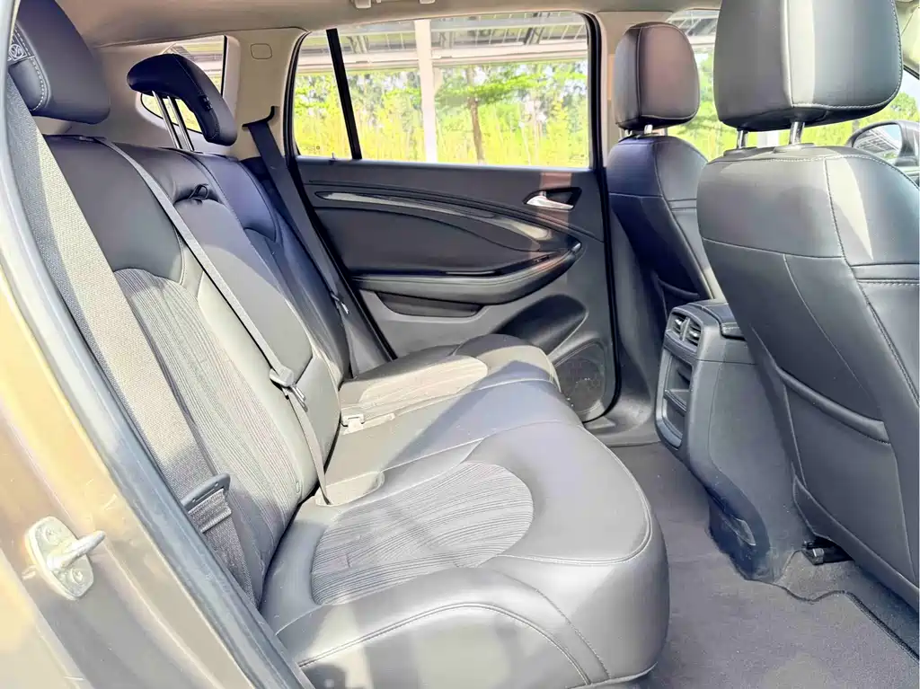 Buick Envision Plus 2016 — фото 15