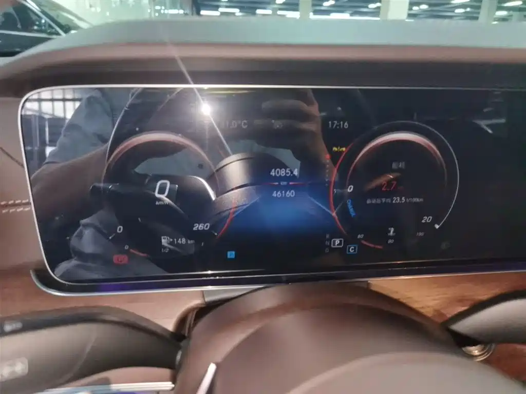 Mercedes-Benz E-Class 2023 — фото 12