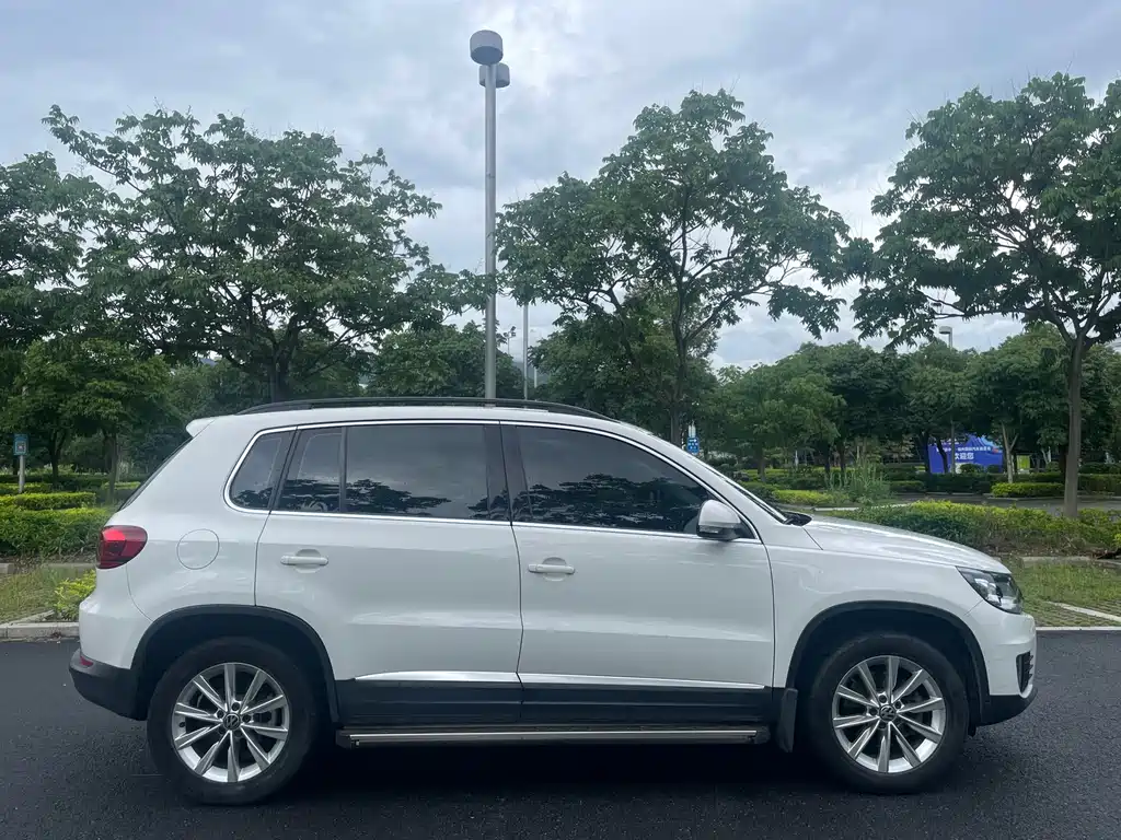 Volkswagen Tiguan 2015 — фото 10